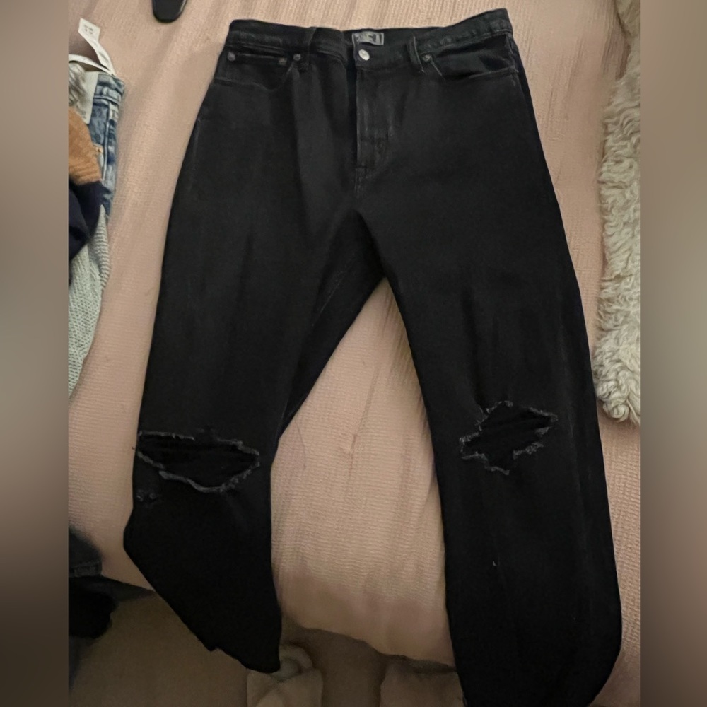 Abercrombie & Fitch High Rise Mom Jeans
